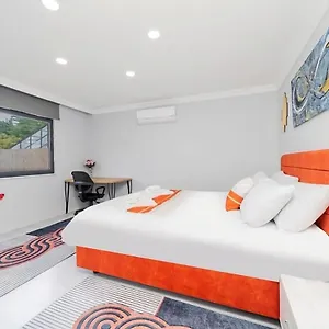 Orange House Private Garden Terrace Hot Tub Mountain Views Konyaalti Вилла